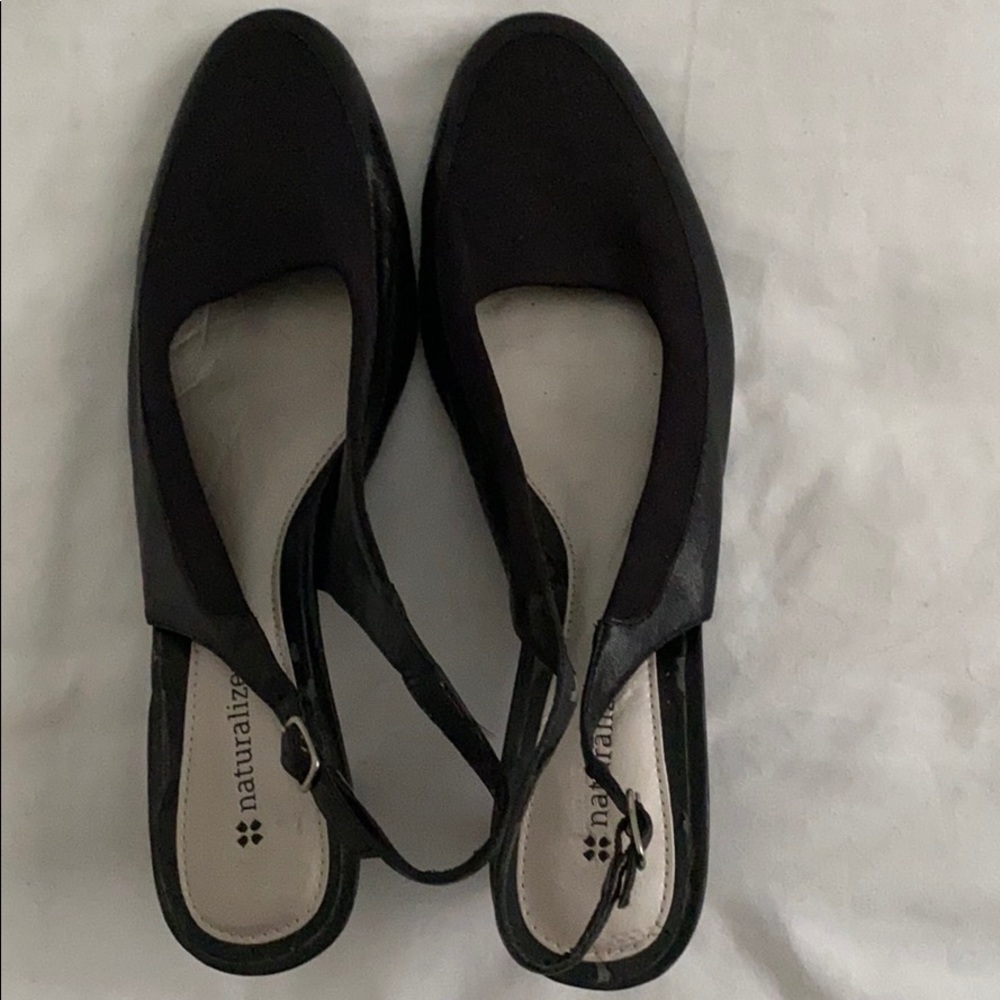 Size 9 Shoes for woman Naturalizer
